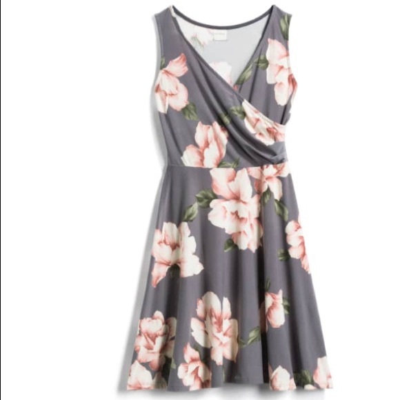 Kaileigh Dresses & Skirts - Kaileigh Stitchfix EUC wrap-front fit & flare dress